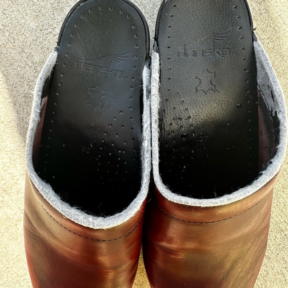 Dansko Professional Clogs Size 37 (US 6.5-7) Burgundy Comfort Shoes GUC Nursing - Picture 5 of 6